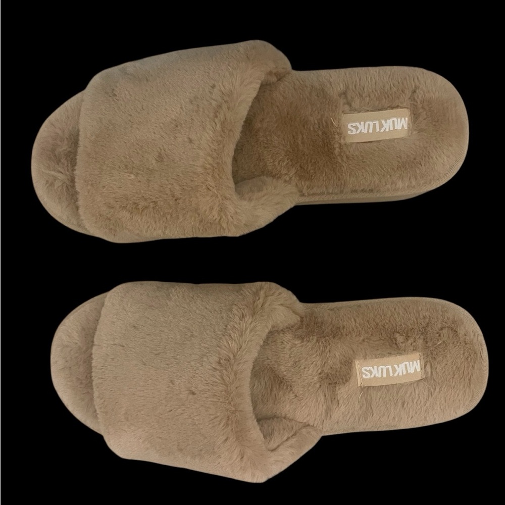 MUK LUKS Tan Fuzzy Slippers
